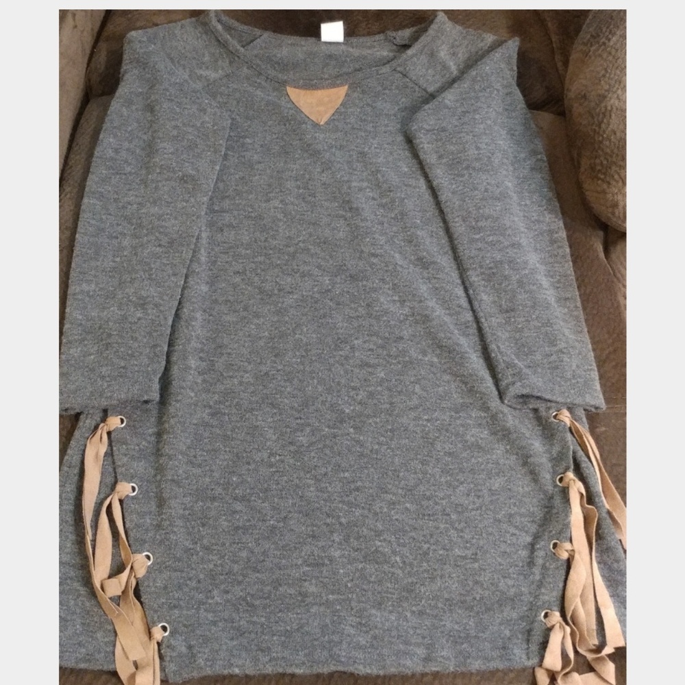 Sweater - Picture 2 of 3